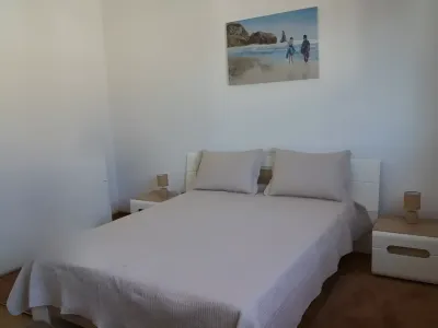 pat alb si dulap dormitor inchiriere casa Sector 1 București